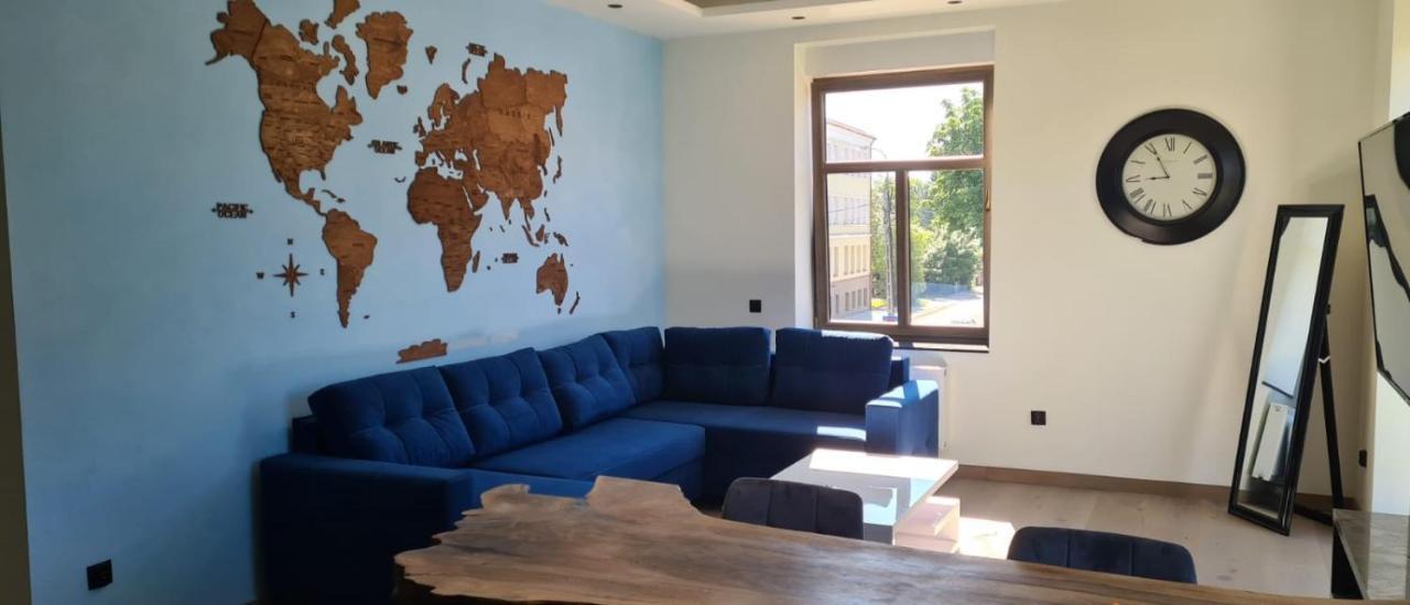אוגוסטוב Blue Door Apartment מראה חיצוני תמונה